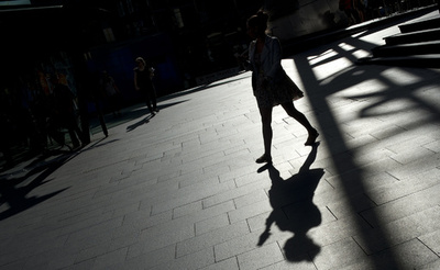 経済成長で少数言語が失われる、研究