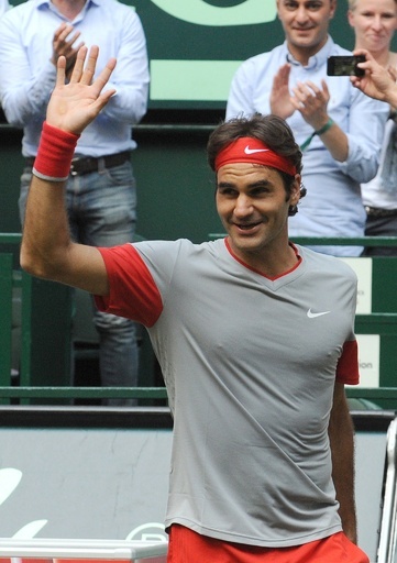 フェデラーが決勝へ、錦織に快勝 ゲリー・ウェバー・オープン