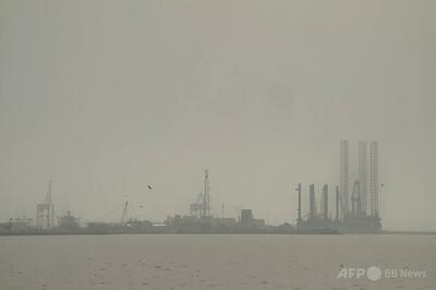 UAE沖を航行中のバラ積み船近くで爆発 英監視機関