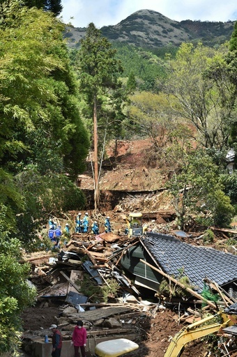 懸命の捜索続く熊本地震 死者41人、行方不明者11人に