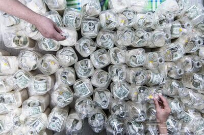 北朝鮮に向け「コメ、ドル、聖書入り」ペットボトル1300本放流を試みた米国人6人…リーダー以外は全員釈放