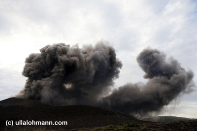 南太平洋バヌアツのヤスール山が噴火、空の便に影響