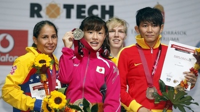 登坂が女子48キロ級で金、レスリング世界選手権