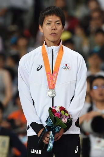 鈴木が男子20キロ競歩で銀メダル、アジア大会