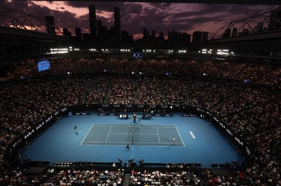 全豪テニス会場でロシア国旗、警察がファンを聴取 報道