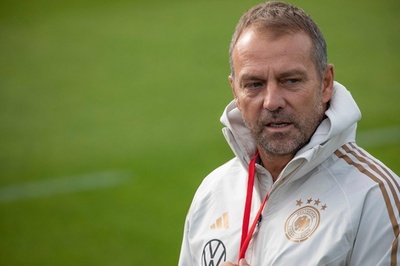 FCバルセロナ 新指揮官にハンジ・フリック氏を招聘