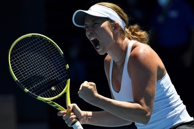 コリンズが全豪OP8強、メルテンスとの長丁場の一戦制す