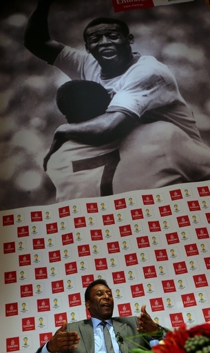 ペレ氏の記念品、W杯控え競売に