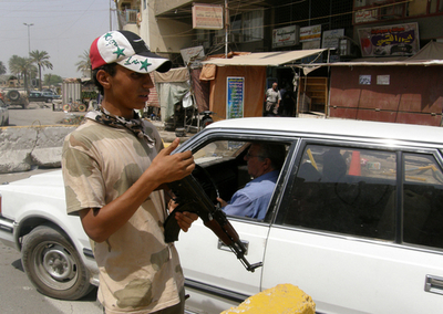 バグダッド郊外で自爆攻撃、反アルカイダ組織主催の夕食会狙う
