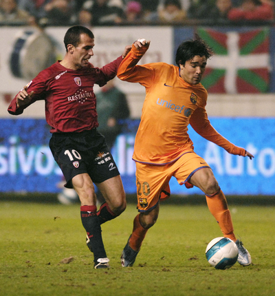 ＜サッカー リーガエスパニョーラ＞オサスナ ホームでバルセロナと引き分ける - スペイン