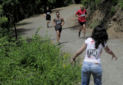 ランナーとゾンビが競い合うレース、スペイン