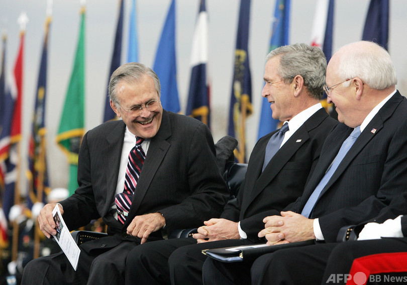 ラムズフェルド元米国防長官が死去 88歳 イラク戦争指揮