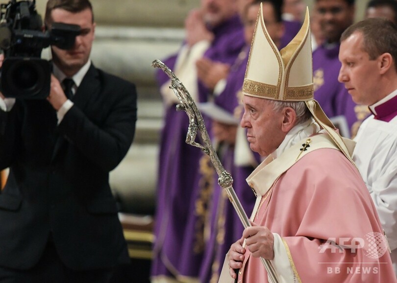ローマ教皇、性的虐待の守秘義務を廃止 隠蔽防止へ