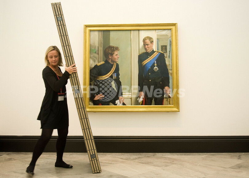 英国の2王子が並んだ初の肖像画、仲のよさを描写