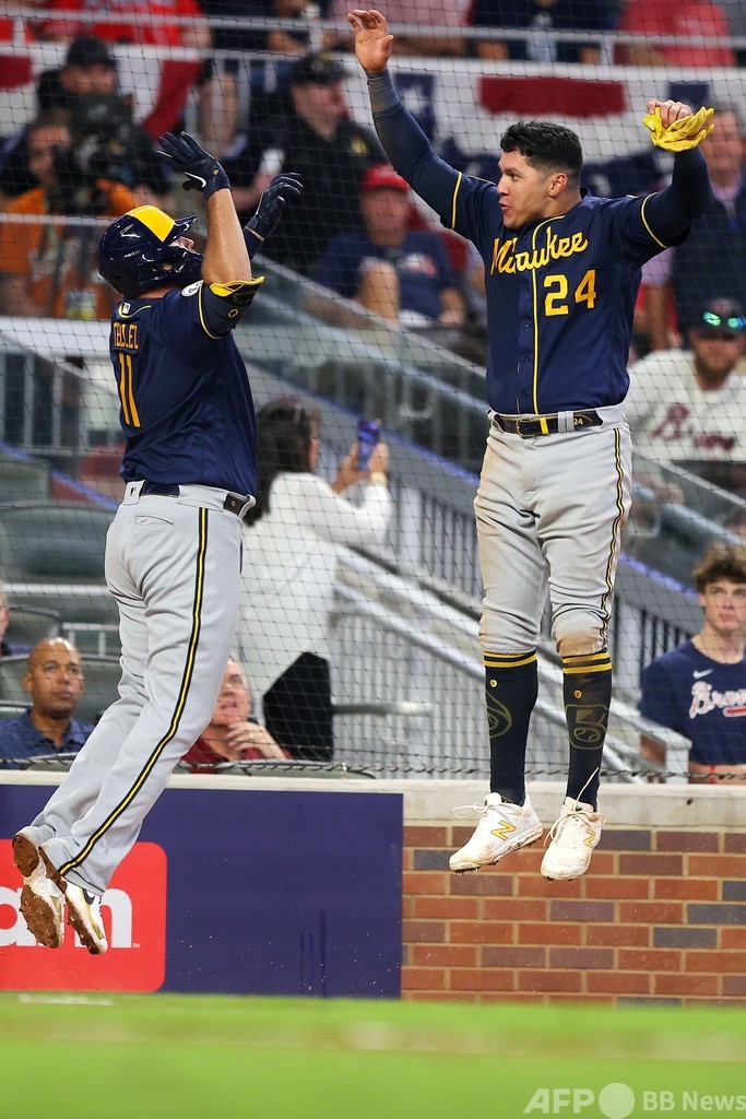 ブレーブスがナ・リーグ優勝決定S進出、フリーマンが決勝HR