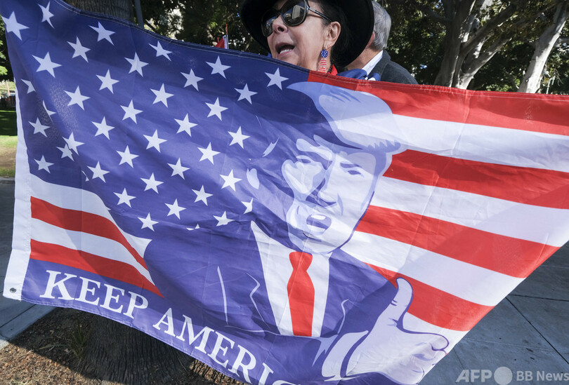 トランプ政権閣僚ら、大統領の即時免職を協議 米報道