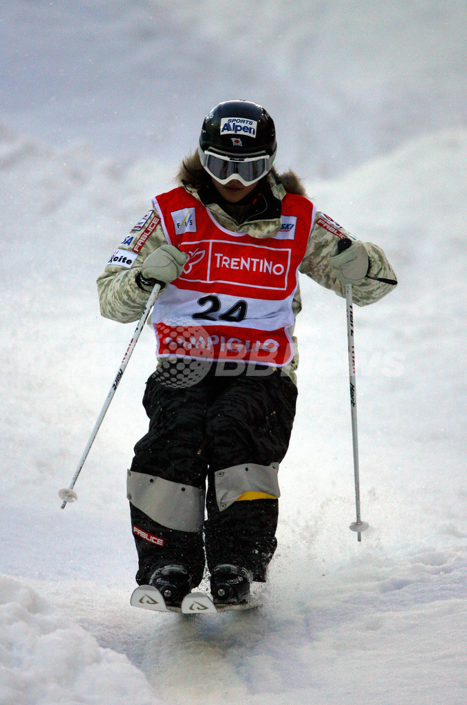 第11回フリースタイルスキー世界選手権 女子モーグルに参戦する上村が調整を行なう イタリア 写真2枚 国際ニュース Afpbb News