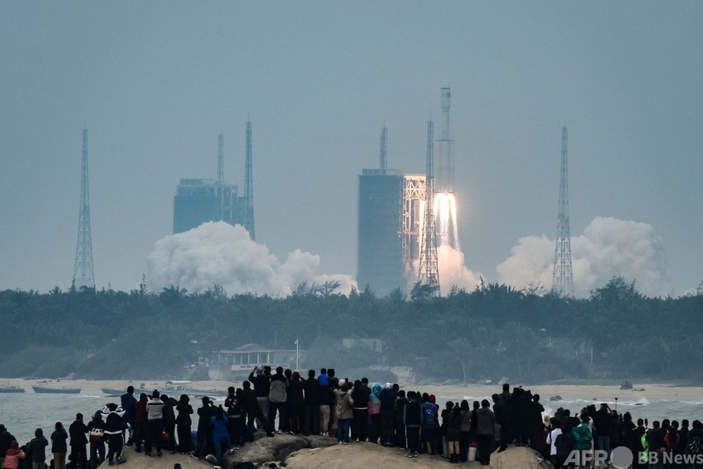 中国の新ロケット「長征8号」初飛行 再利用戦略の第一段階