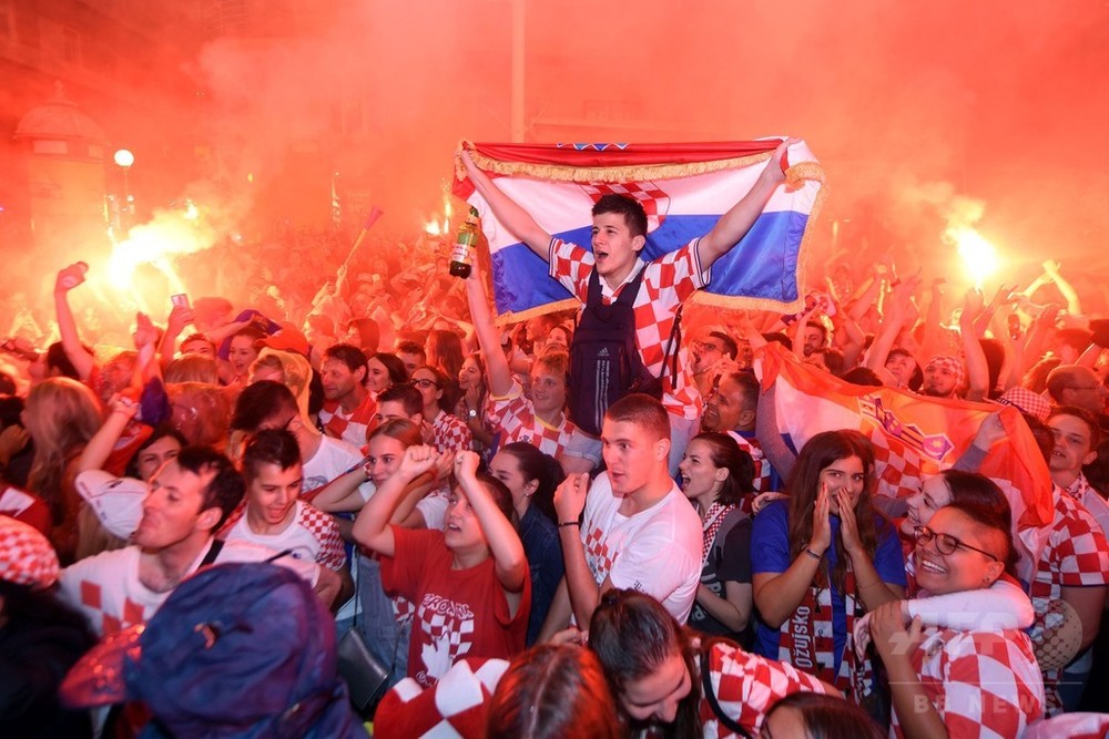 クロアチアが 奇跡 のw杯決勝進出 史上初の快挙に国内大熱狂 写真10枚 国際ニュース Afpbb News