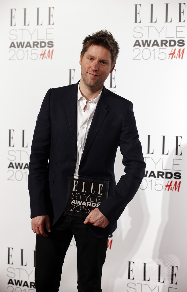 2015年『エル・スタイル・アワード』にカーラやナオミ・キャンベル、サム・スミスら
