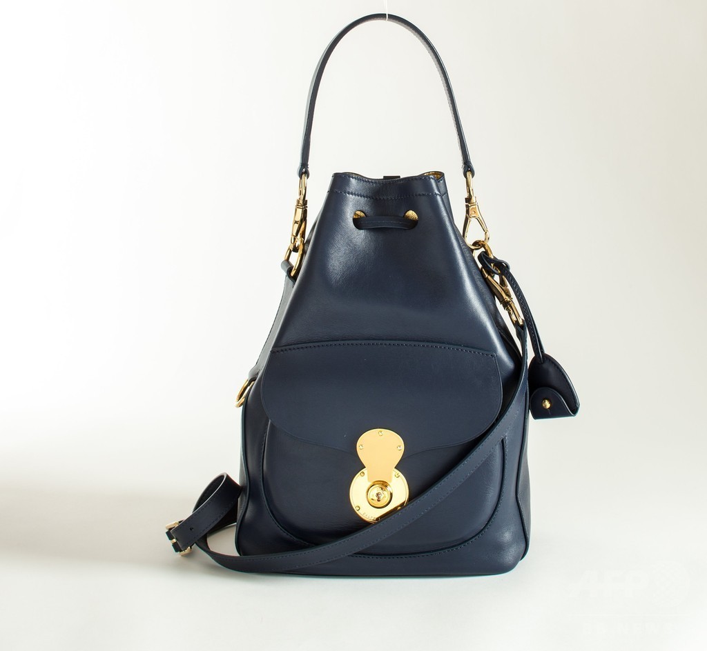 デイリーに使える「ラルフ ローレン」新作イットバッグに注目