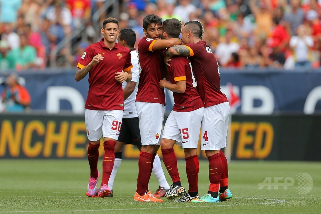 マンuがローマに勝利 ルーニーが2得点 写真18枚 マリ クレール スタイル Marie Claire Style