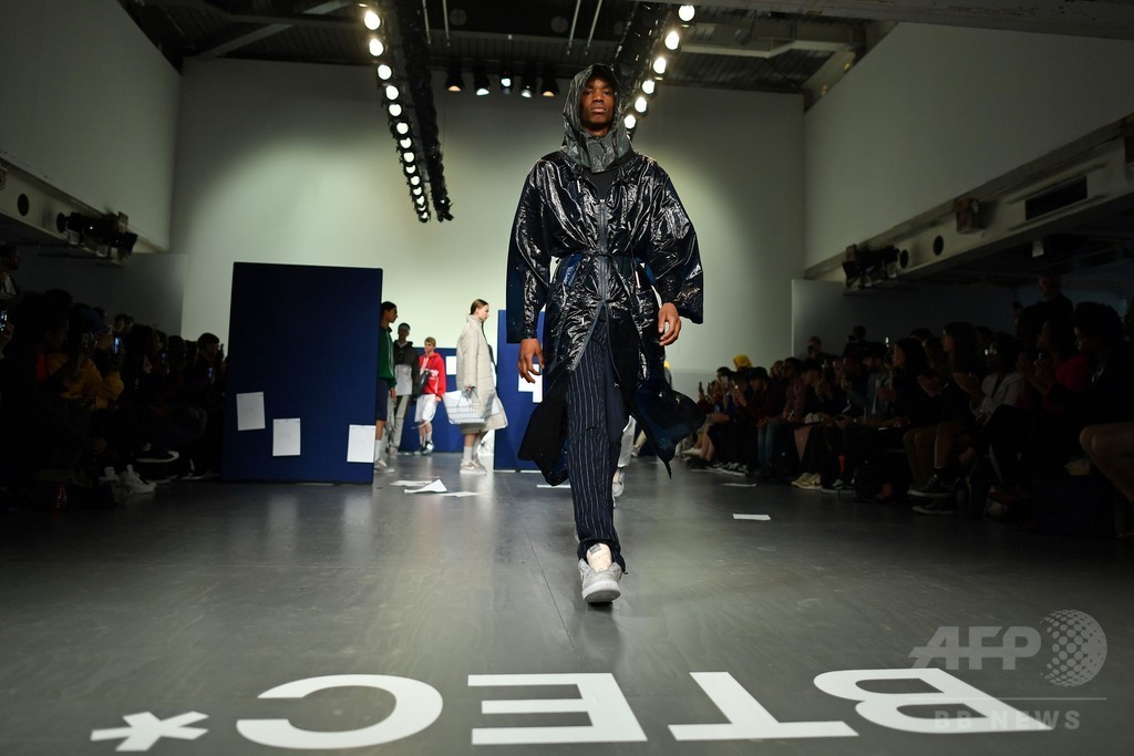 「ア コールド ウォール」18年春夏メンズ