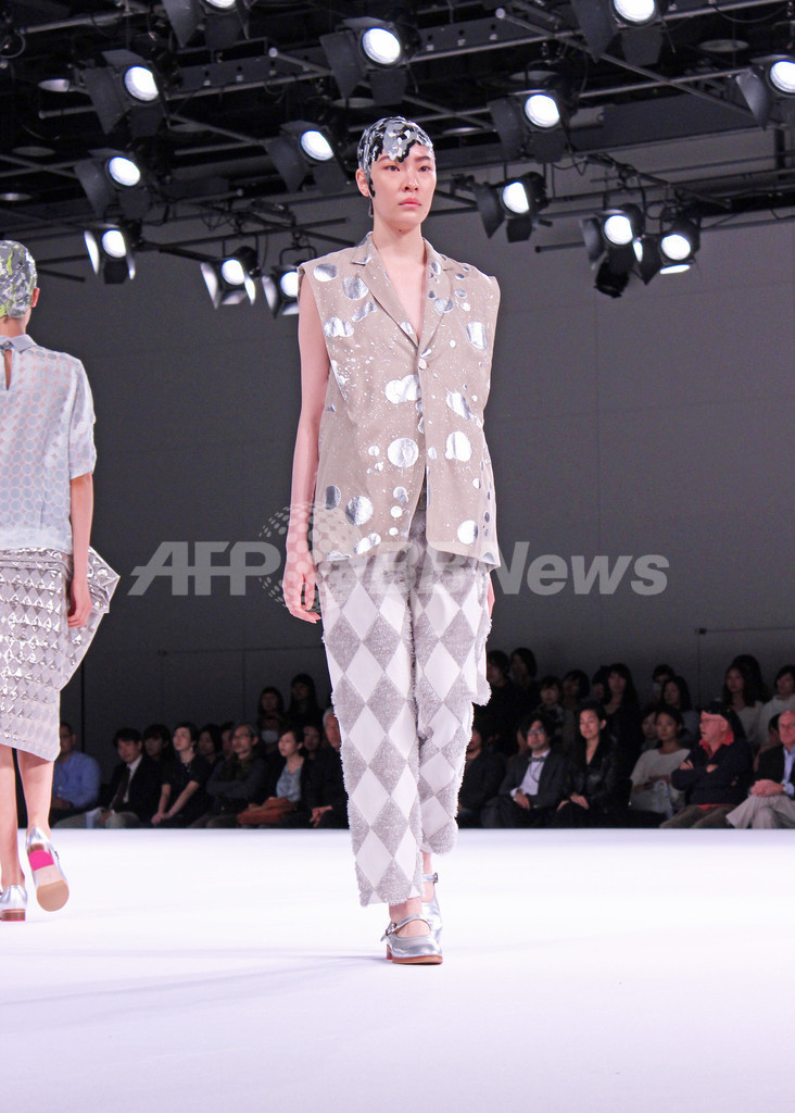 洋服にはない質感をテキスタイルで表現、「ミントデザインズ」新作発表