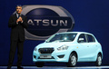 インドの首都ニューデリー（New Delhi）郊外のグルガオン（Gurgaon）で発表された日産自動車（Nissan Motor）のダットサン（Datsun）「ゴー（Go）」（2013年7月15日撮影）。(c)AFP/SAJJAD HUSSAIN