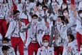 国立競技場で開催された東京五輪の開会式で、入場行進する日本選手団（2021年7月23日撮影）。(c)Ben STANSALL / AFP