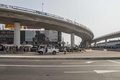 コートジボワール・アビジャン郊外に建設された、日本が資金協力した高架橋（2019年12月16日撮影）。(c)SIA KAMBOU / AFP