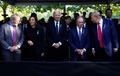 米ニューヨーク市で、2001年米同時多発攻撃の追悼行事に出席するジョー・バイデン大統領とカマラ・ハリス副大統領、ドナルド・トランプ前大統領ら（2024年9月11日撮影）。(c)Adam GRAY / AFP