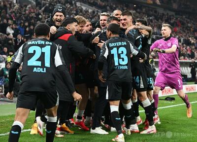 レバークーゼンが大逆転勝ち 首位バイエルンと勝ち点6差に 写真7枚