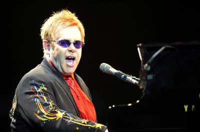 アジアツアー中のエルトン・ジョン、香港でコンサート開催