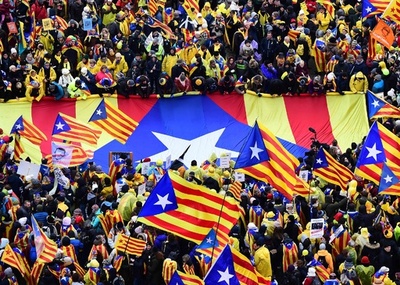 ベルギーでカタルーニャ独立派デモ、警察発表で4万5000人