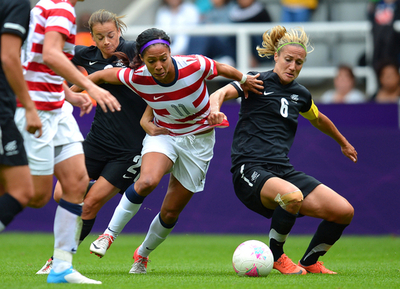 女子サッカー五輪王者の米国、ニュージーランドを下し準決勝へ