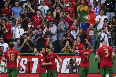 ポルトガル白星で首位キープ スペインは初勝利 NL