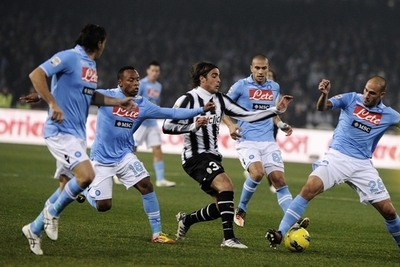 ユベントス、ナポリと打ち合いの末引き分け