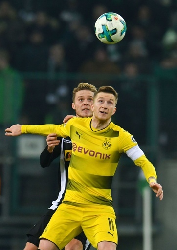 ドルトが荒れたピッチでの一戦を制す、ロイスのゴールが決勝点に