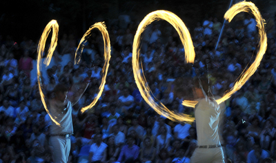 ウクライナで「火の祭典」