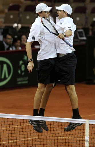 米国 3連勝でオーストリア降し準々決勝へ