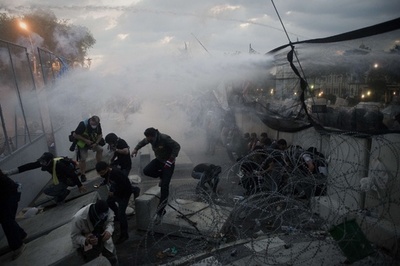 タイ反政府デモ、死者4人に 首相とデモ側協議は物別れ