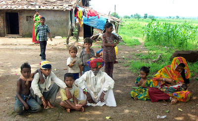 90歳のインド人男性に第21子が誕生、100歳まで「子作り現役」を目指す