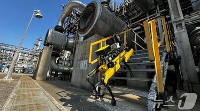 ロボット犬・ドローンがパトロール、随所にAI…韓国「工場が自ら、面倒を見始めた」