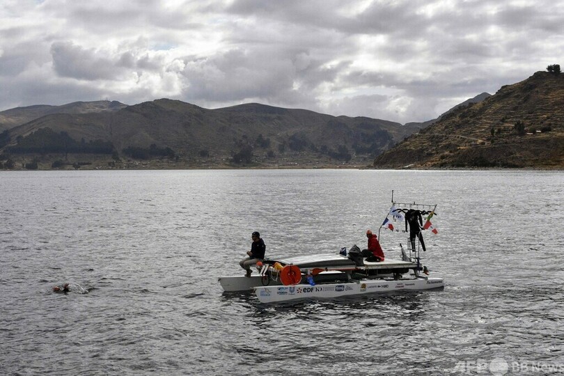 四肢切断のパラ競泳選手、世界最標高の湖縦断に挑戦