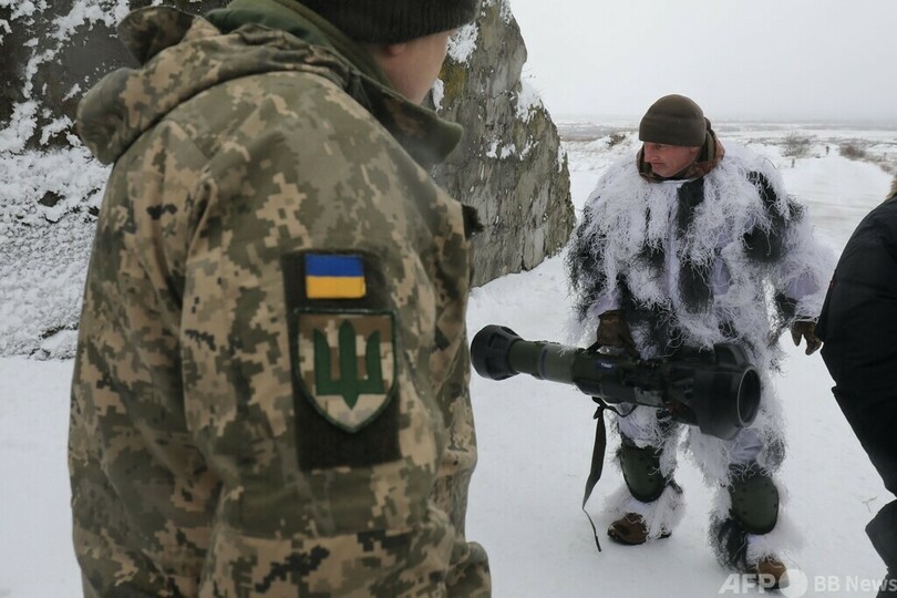 ウクライナ軍演習 英など武器供給