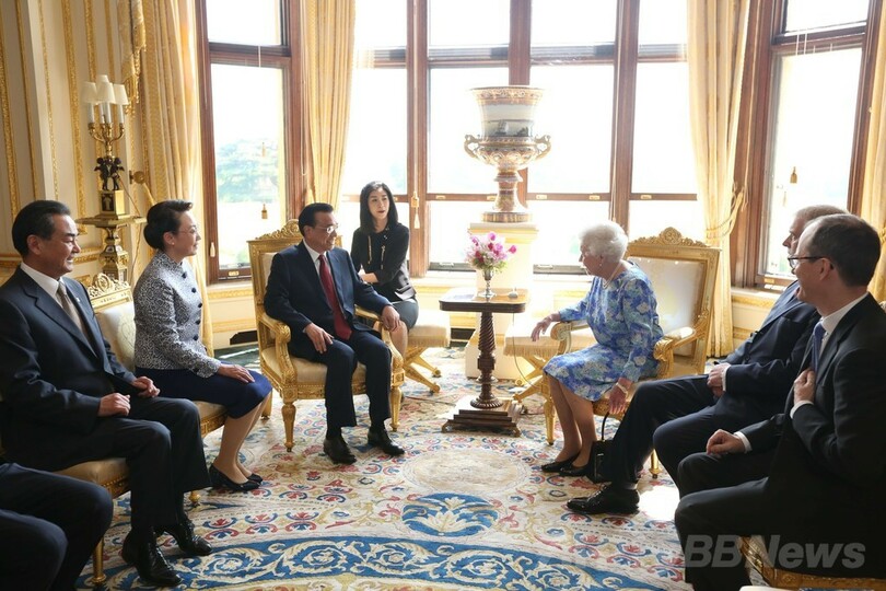 中国は「落ち目の」英国抜き去った、国営紙が社説