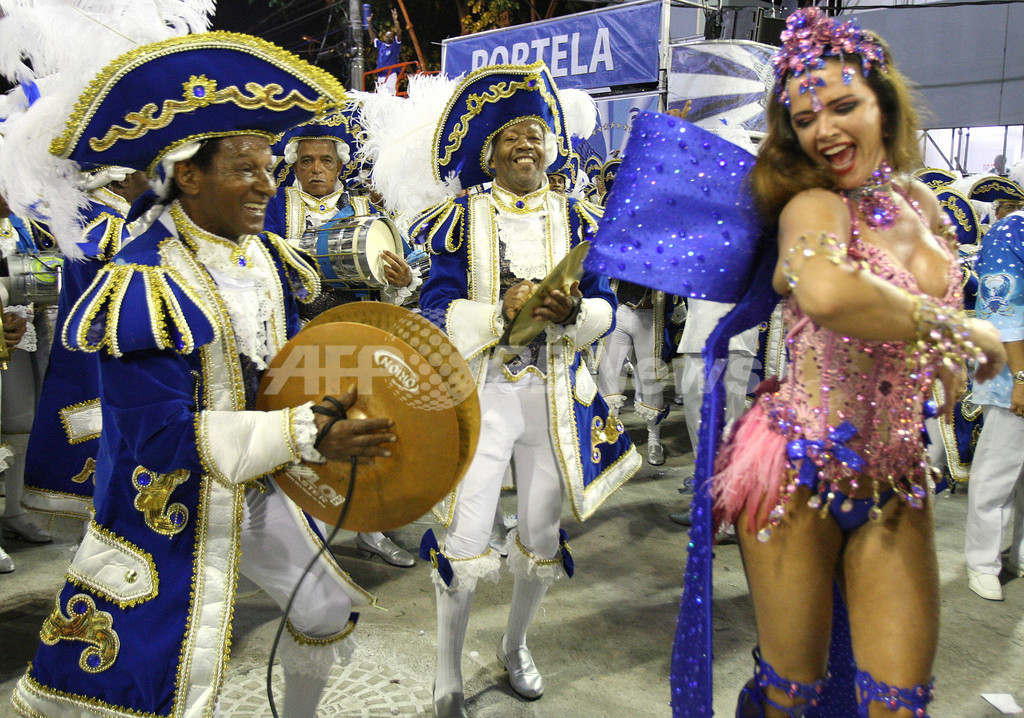 リオのカーニバル、熱狂に包まれるサンボドロム 写真17枚 国際ニュース:AFPBB News