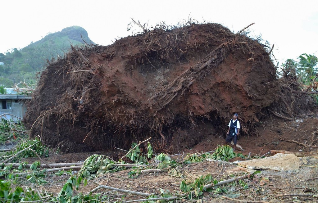 スーパー台風直撃で非常事態宣言、ミクロネシア