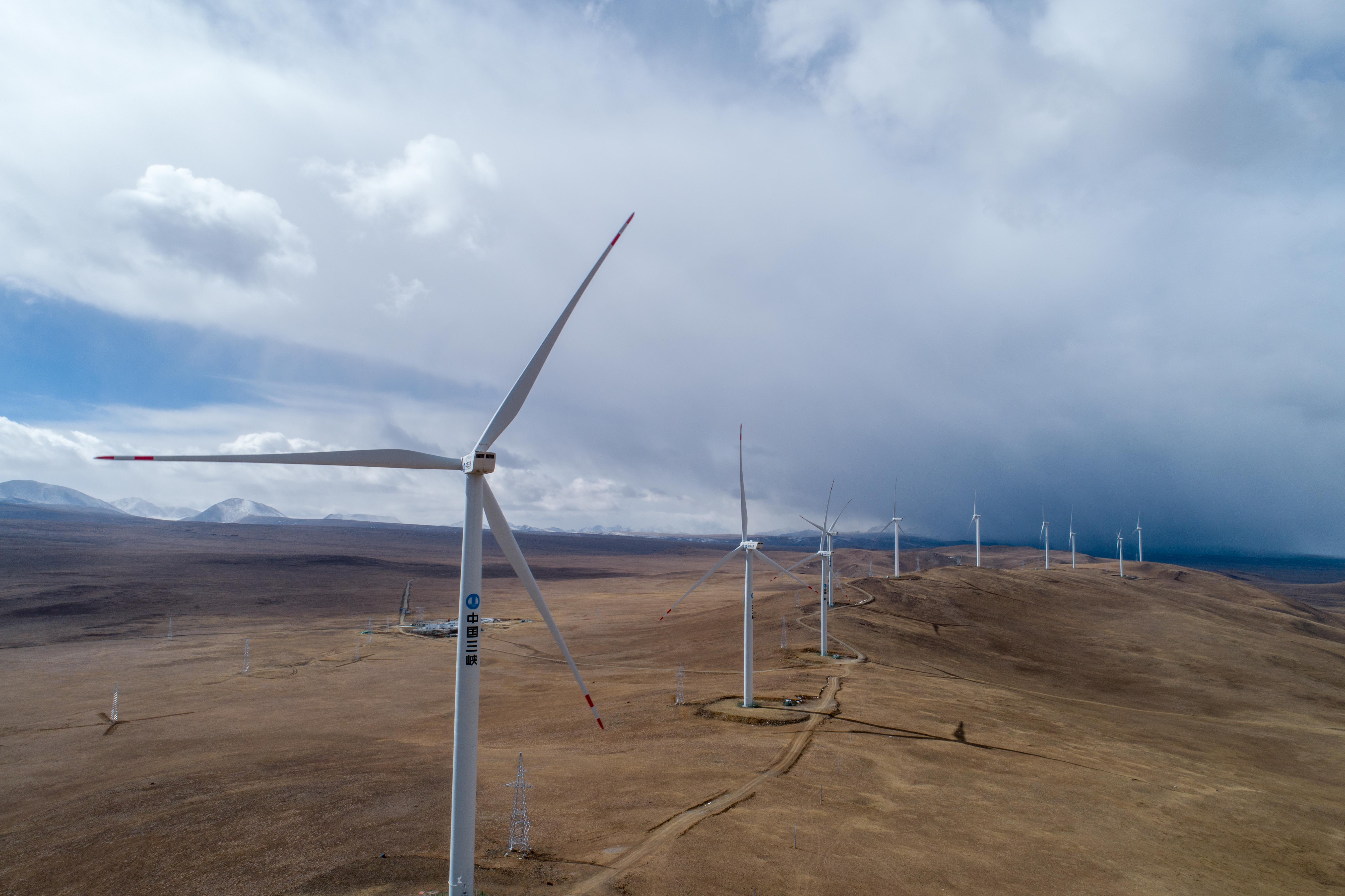 世界最高所の風力発電所、発電量2億キロワット時突破 写真3枚 国際ニュース：AFPBB News